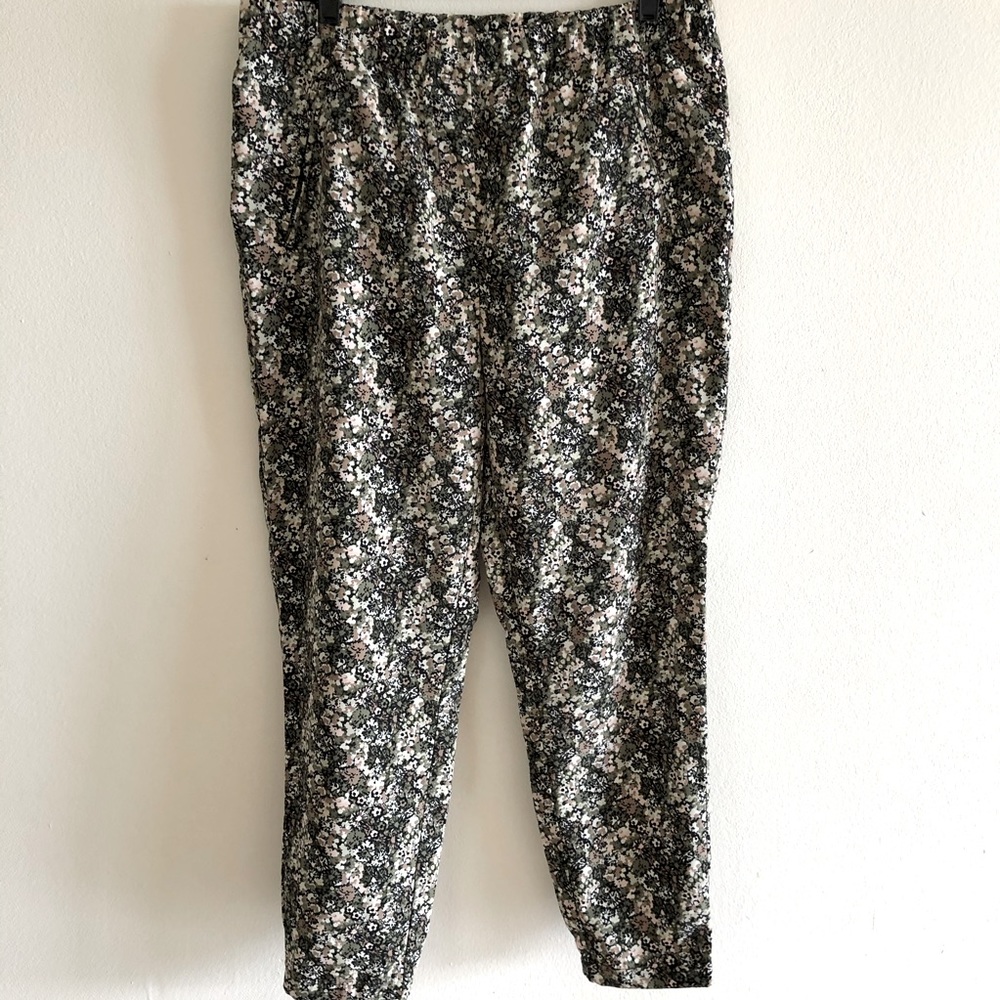 NEW H&M Floral Jogger Pants